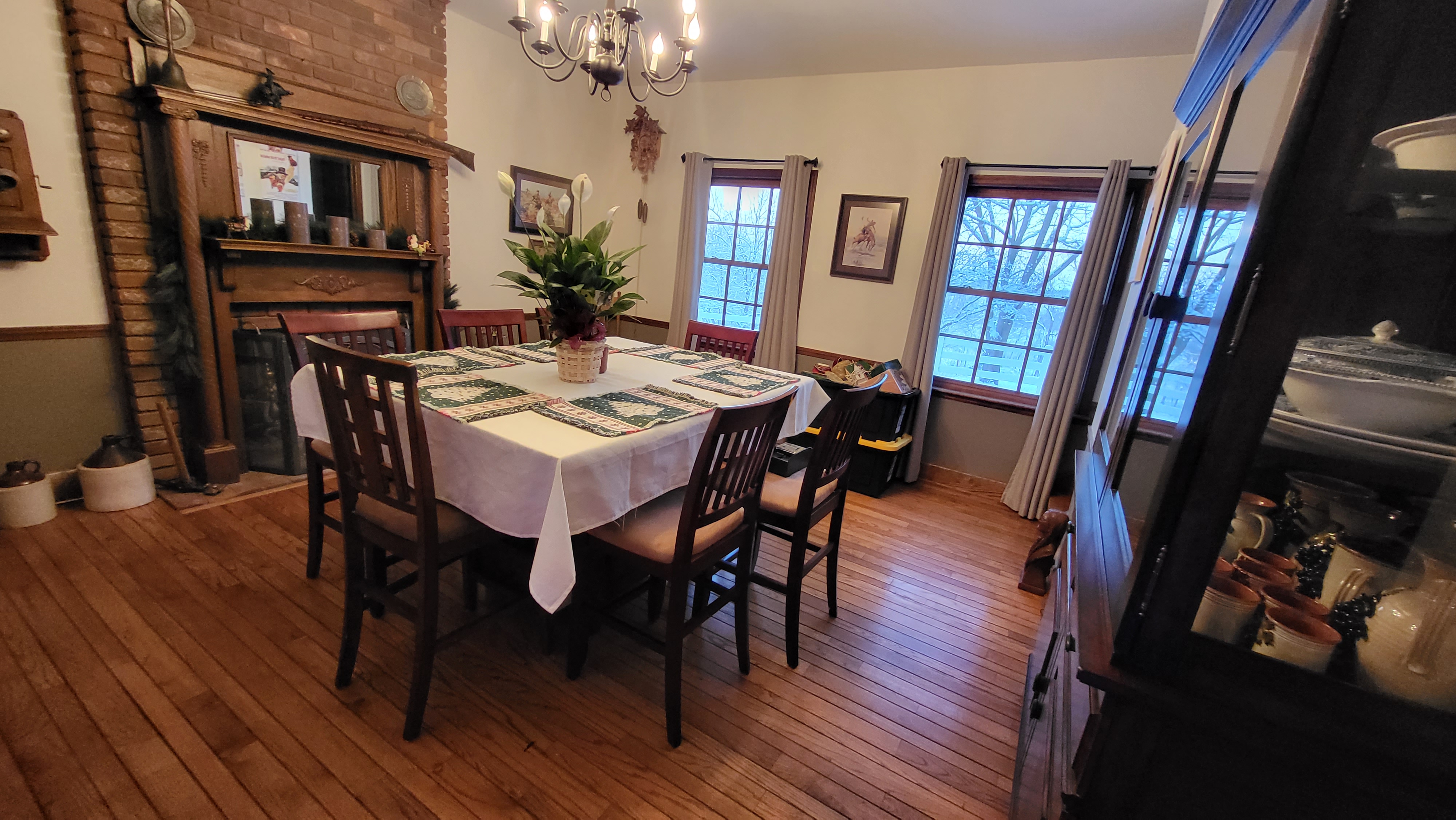 Duel fireplace-opposite kitchen